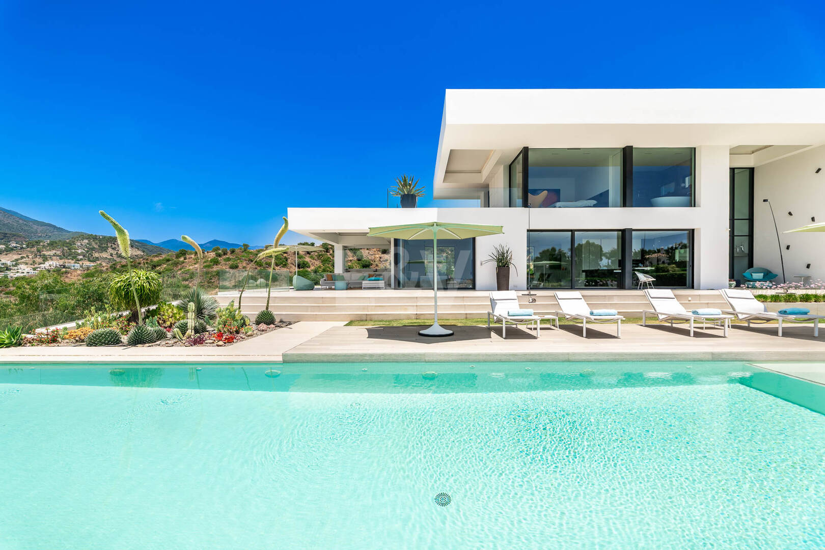 Contemporary Villa with Panoramic Sea & Mountain Views