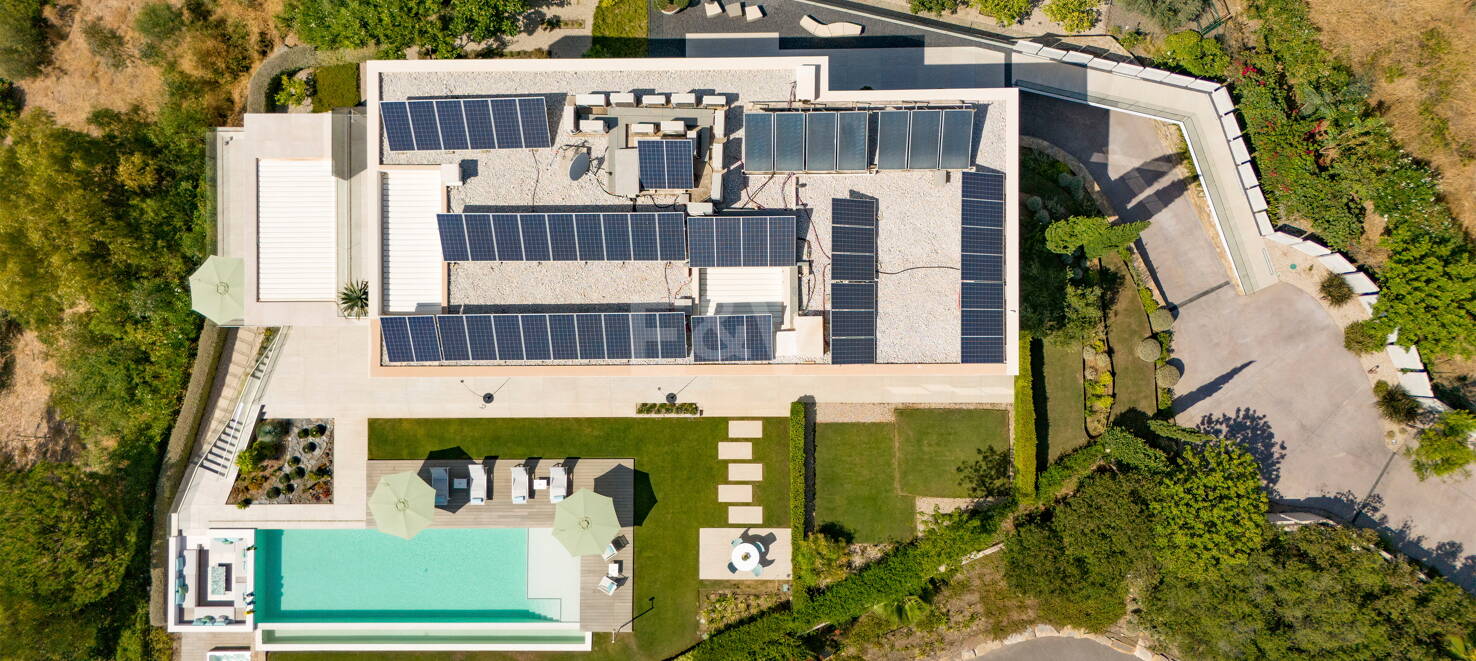 Współczesna Willa z Morzem Panoramicznym i Górą Widok