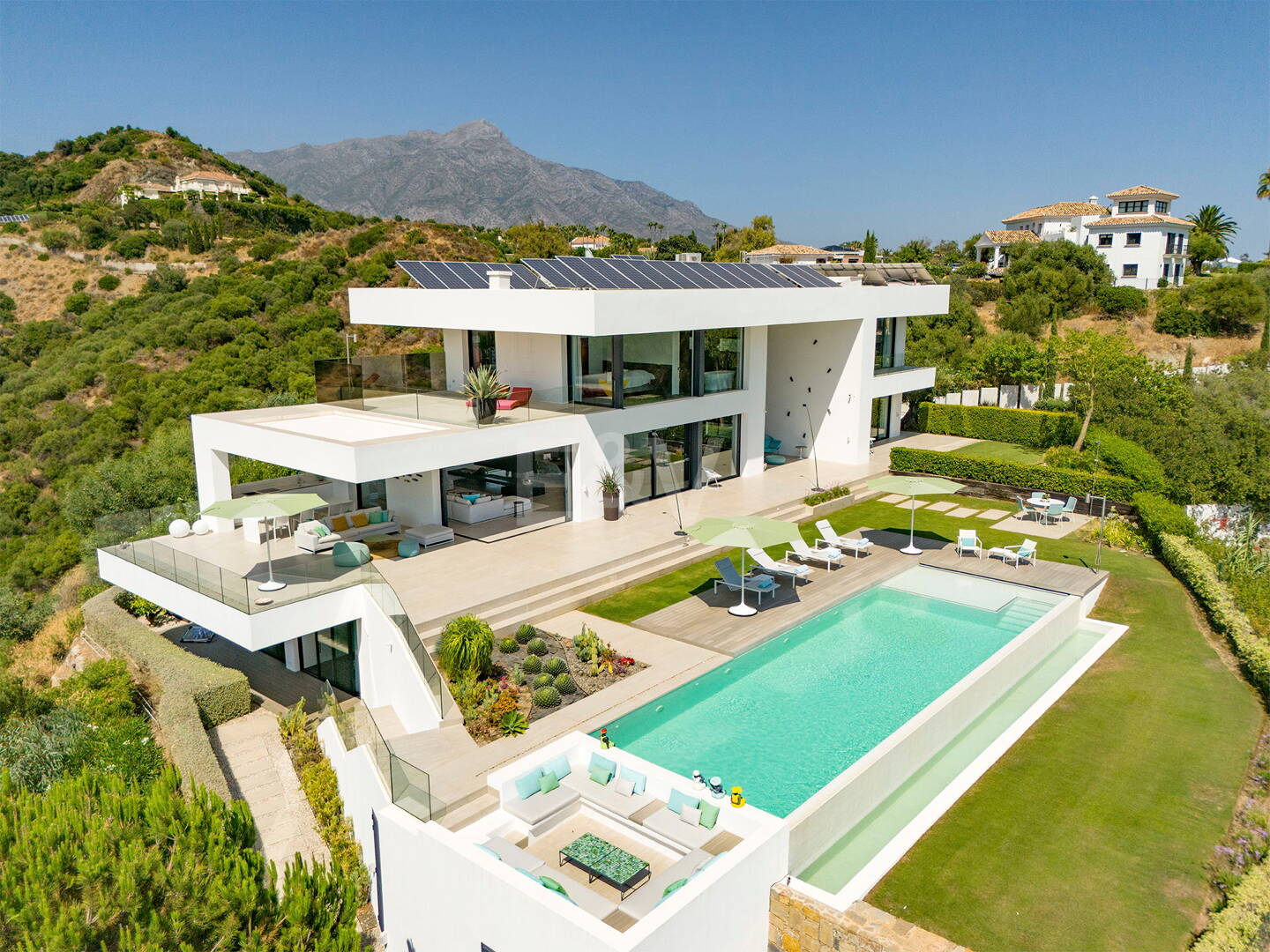 Contemporary Villa with Panoramic Sea & Mountain Views