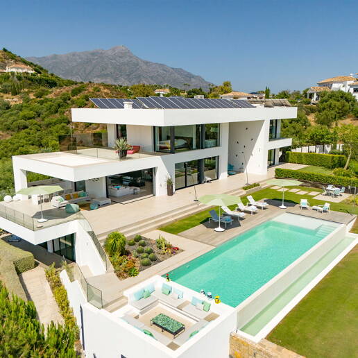 Współczesna Willa z Morzem Panoramicznym i Górą Widok