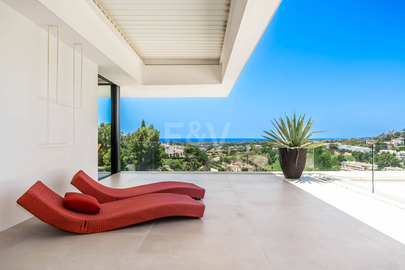 Contemporary Villa with Panoramic Sea & Mountain Views