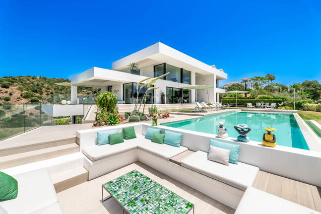 Contemporary Villa with Panoramic Sea & Mountain Views