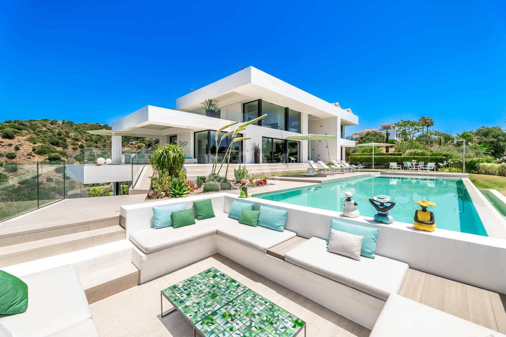 Contemporary Villa with Panoramic Sea & Mountain Views