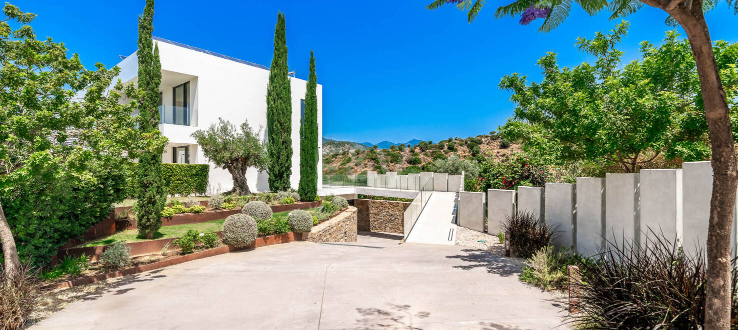 Współczesna Willa z Morzem Panoramicznym i Górą Widok