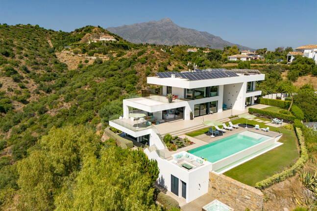 Contemporary Villa with Panoramic Sea & Mountain Views