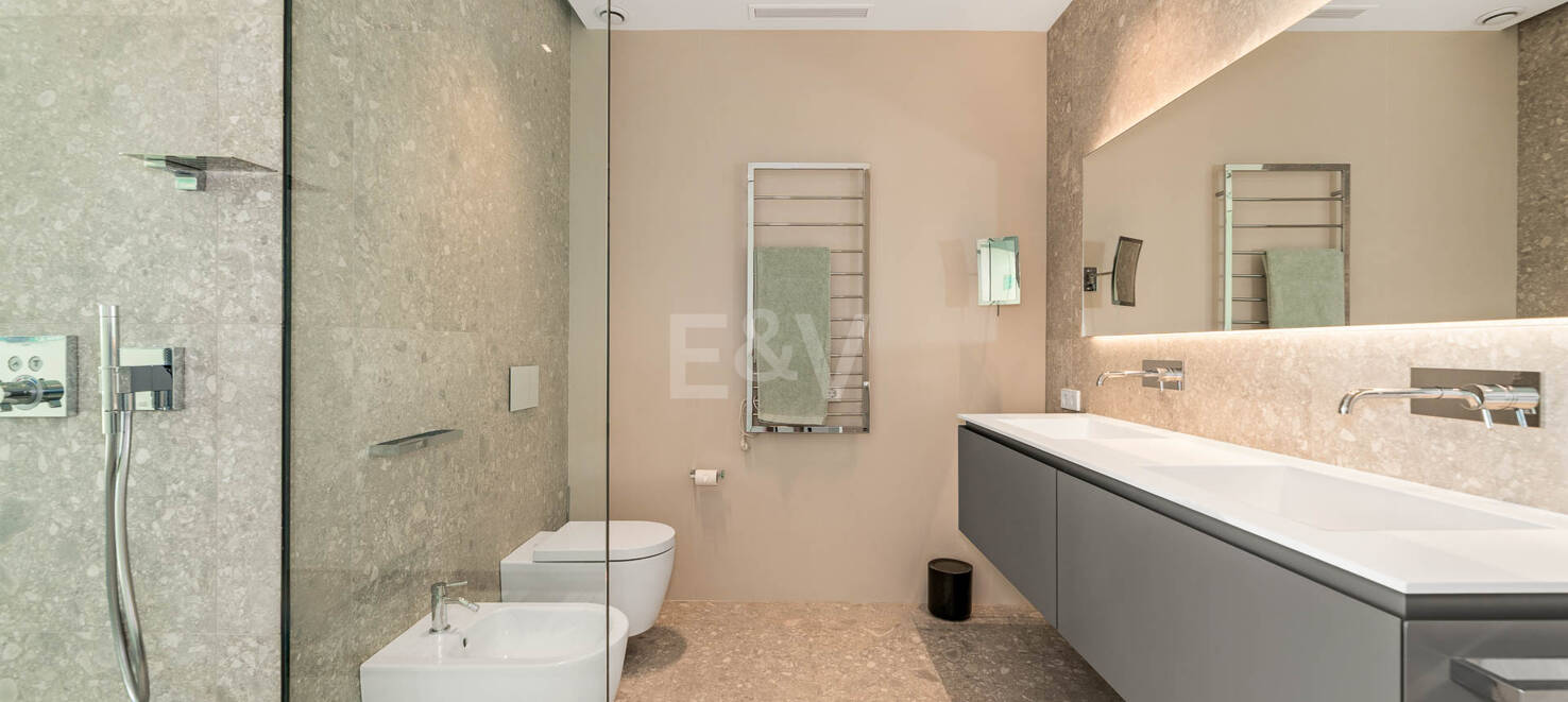 Współczesna Willa z Morzem Panoramicznym i Górą Widok