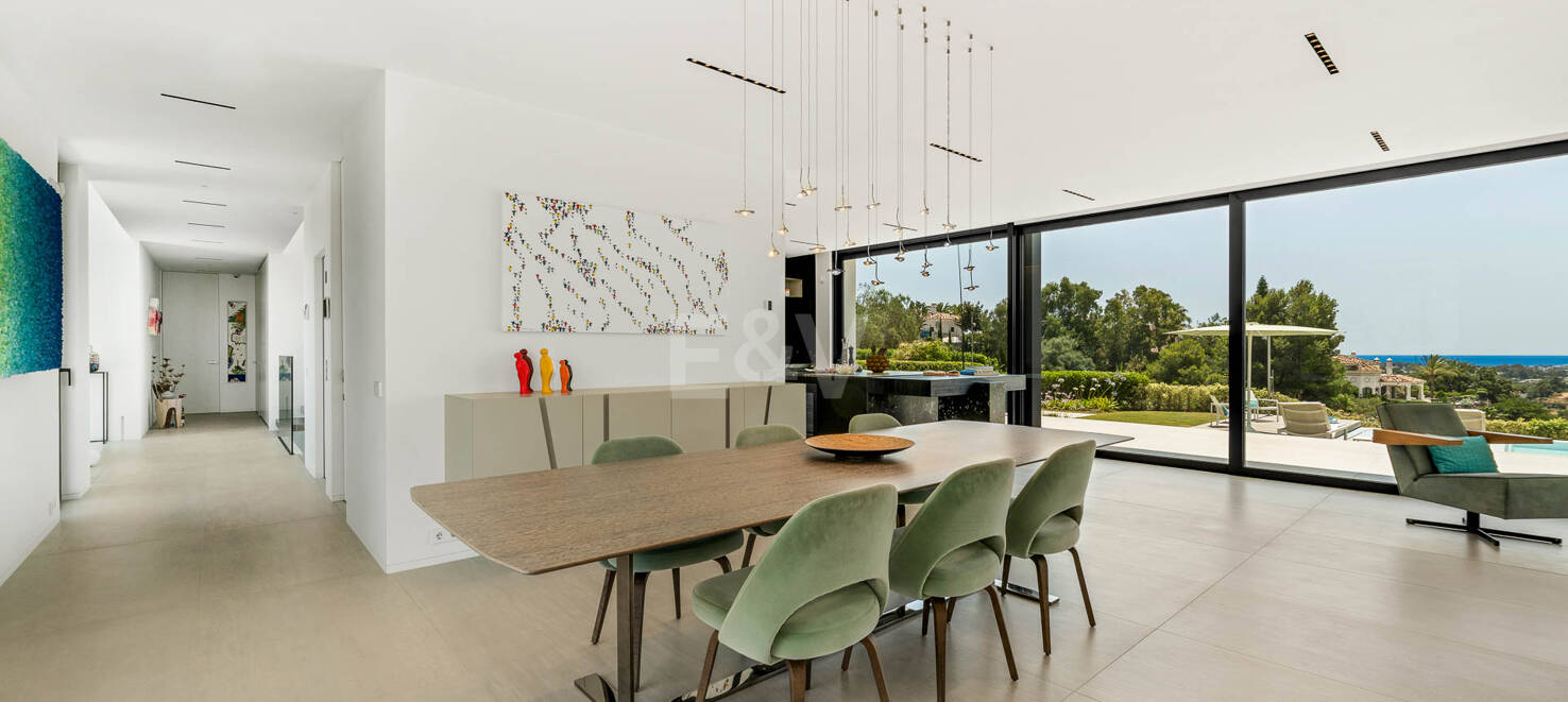 Współczesna Willa z Morzem Panoramicznym i Górą Widok