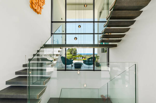 Contemporary Villa with Panoramic Sea & Mountain Views