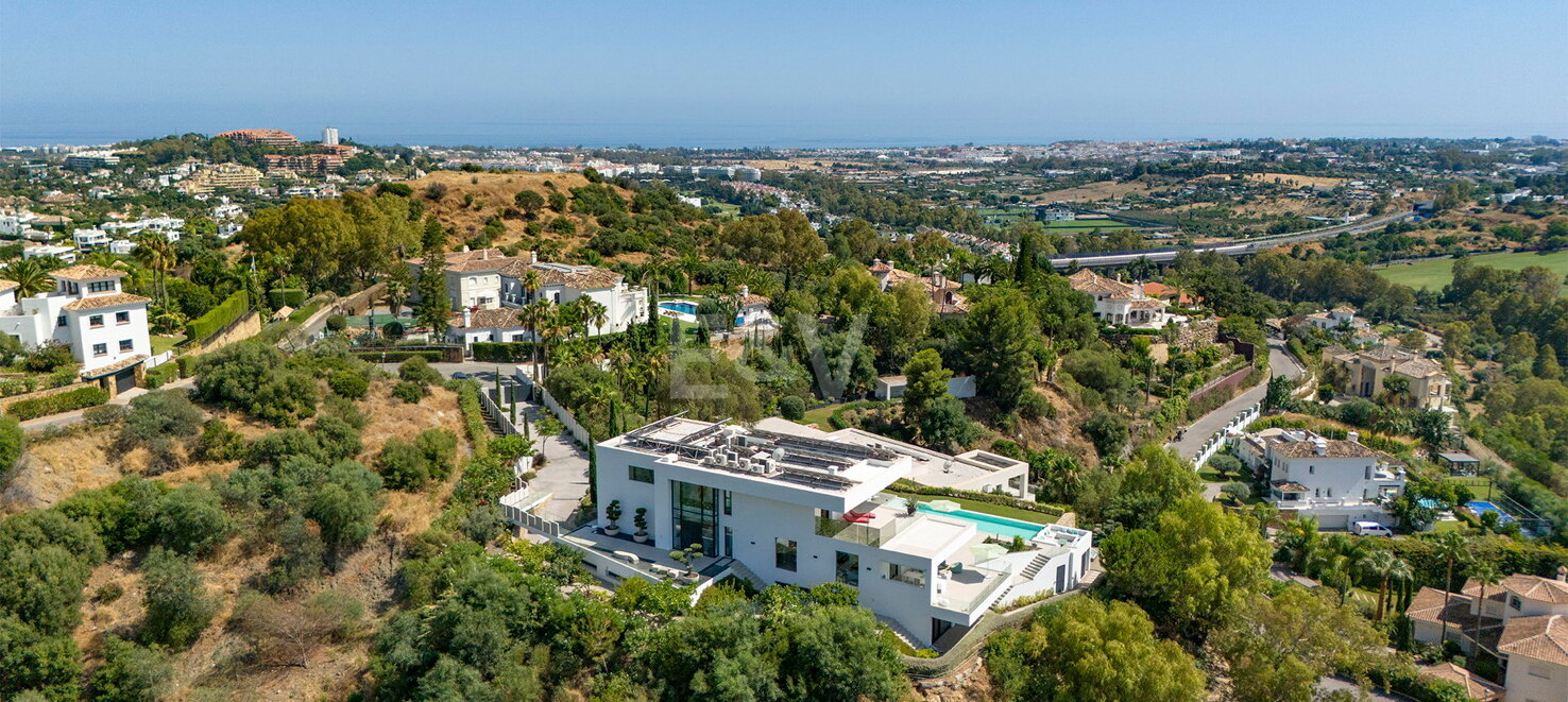 Villa contemporaine avec mer panoramique et montagne Vues