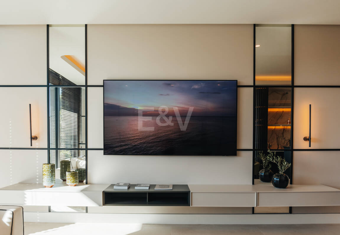 Arkitekturlyx med panoramautsikt över havet i La Quinta