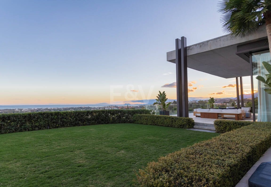 Arkitekturlyx med panoramautsikt över havet i La Quinta