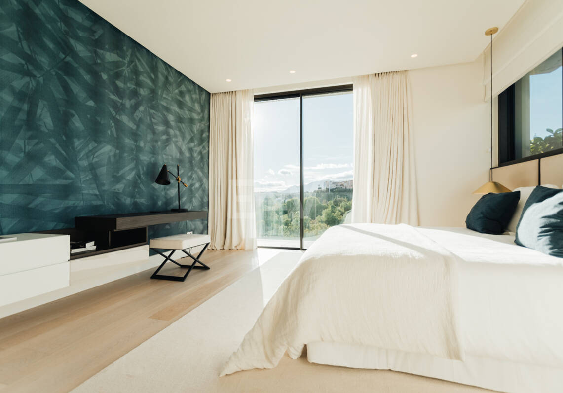 Lujo Arquitectónico con Vistas Panorámicas al Mar en La Quinta