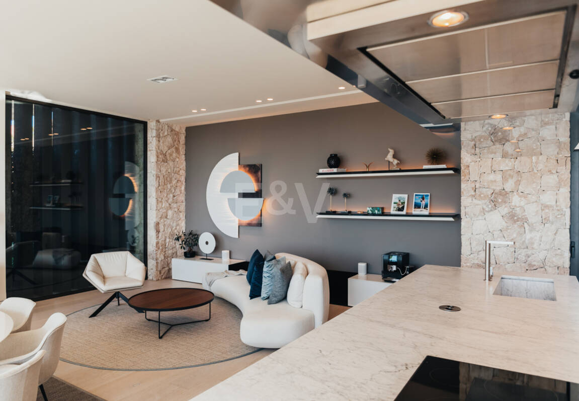 Arkitekturlyx med panoramautsikt över havet i La Quinta