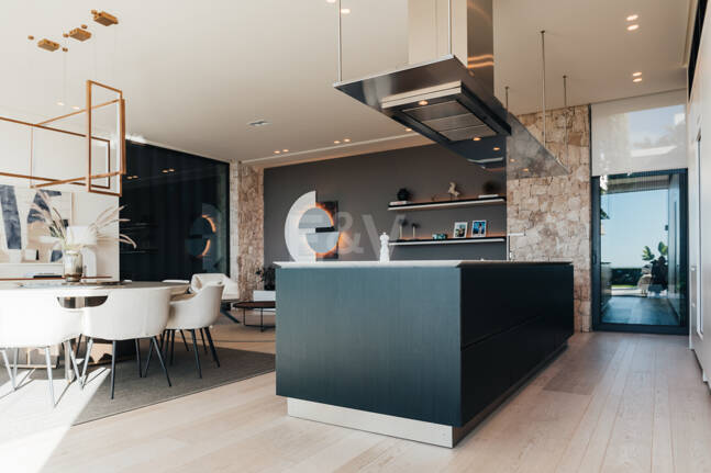 Arkitekturlyx med panoramautsikt över havet i La Quinta