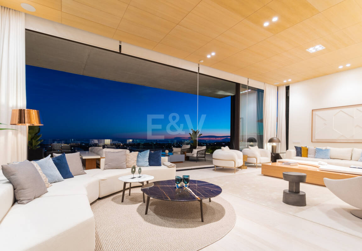 Arkitekturlyx med panoramautsikt över havet i La Quinta