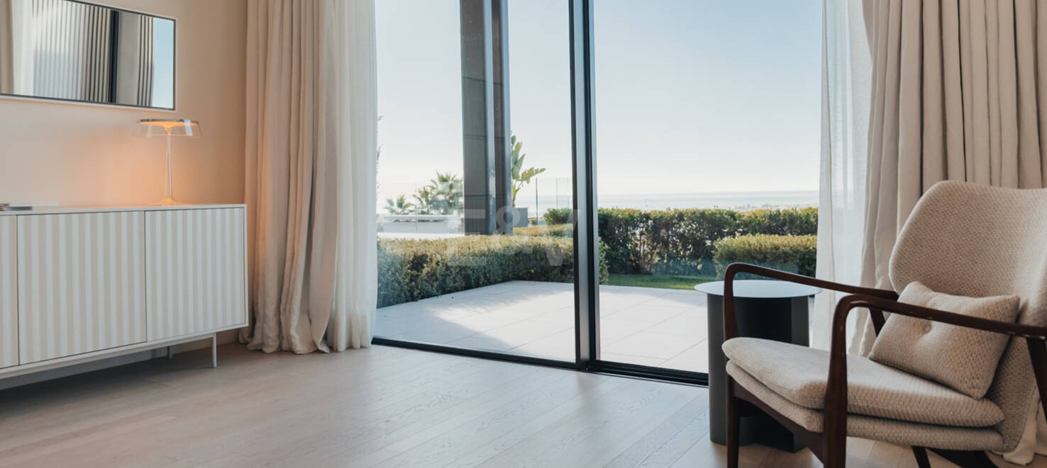 Arkitekturlyx med panoramautsikt över havet i La Quinta