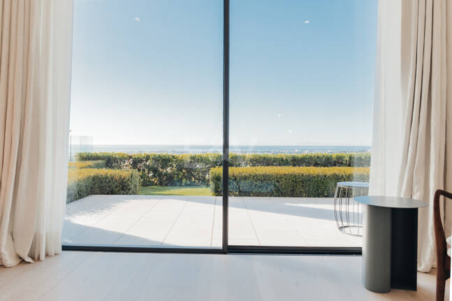 Arkitekturlyx med panoramautsikt över havet i La Quinta