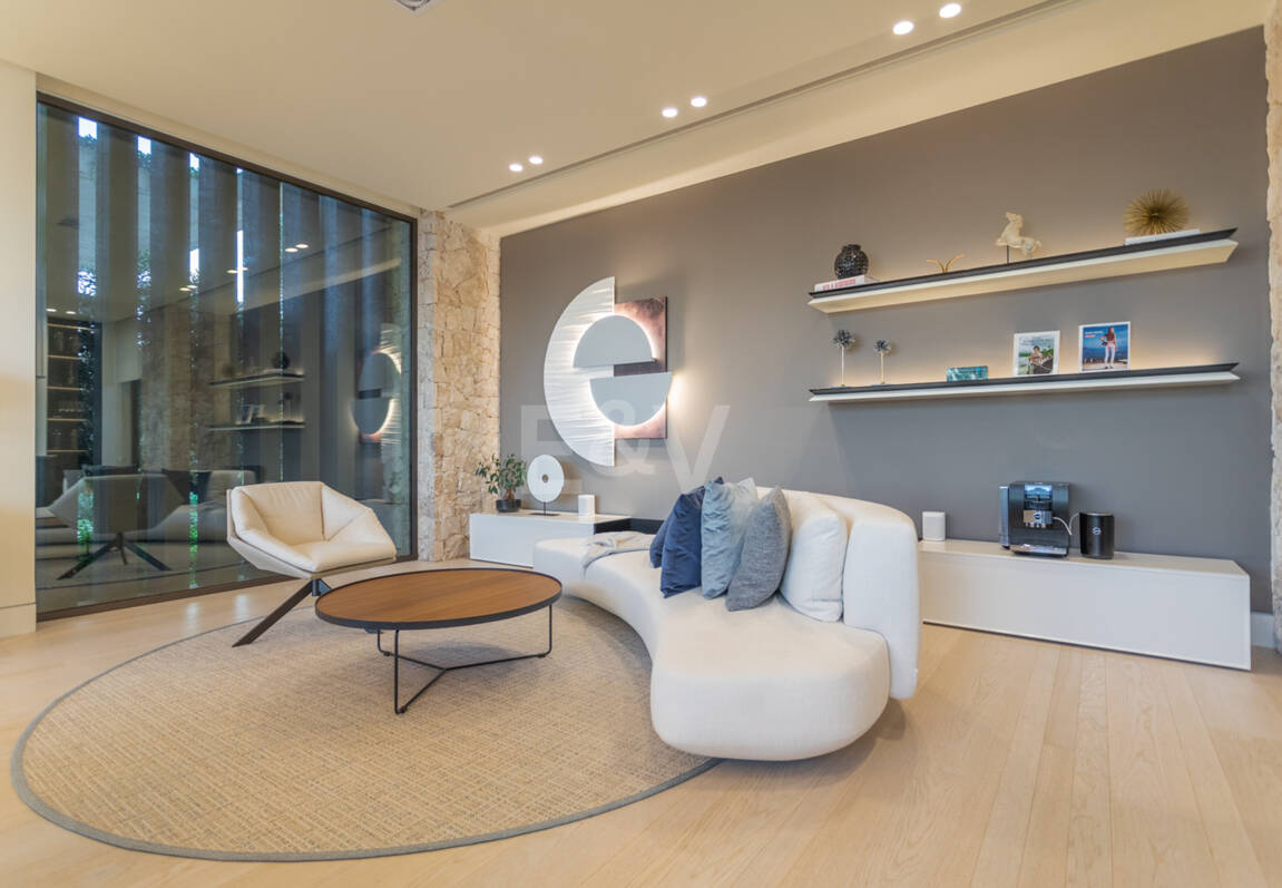 Arkitekturlyx med panoramautsikt över havet i La Quinta