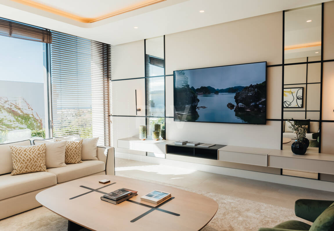 Arkitekturlyx med panoramautsikt över havet i La Quinta