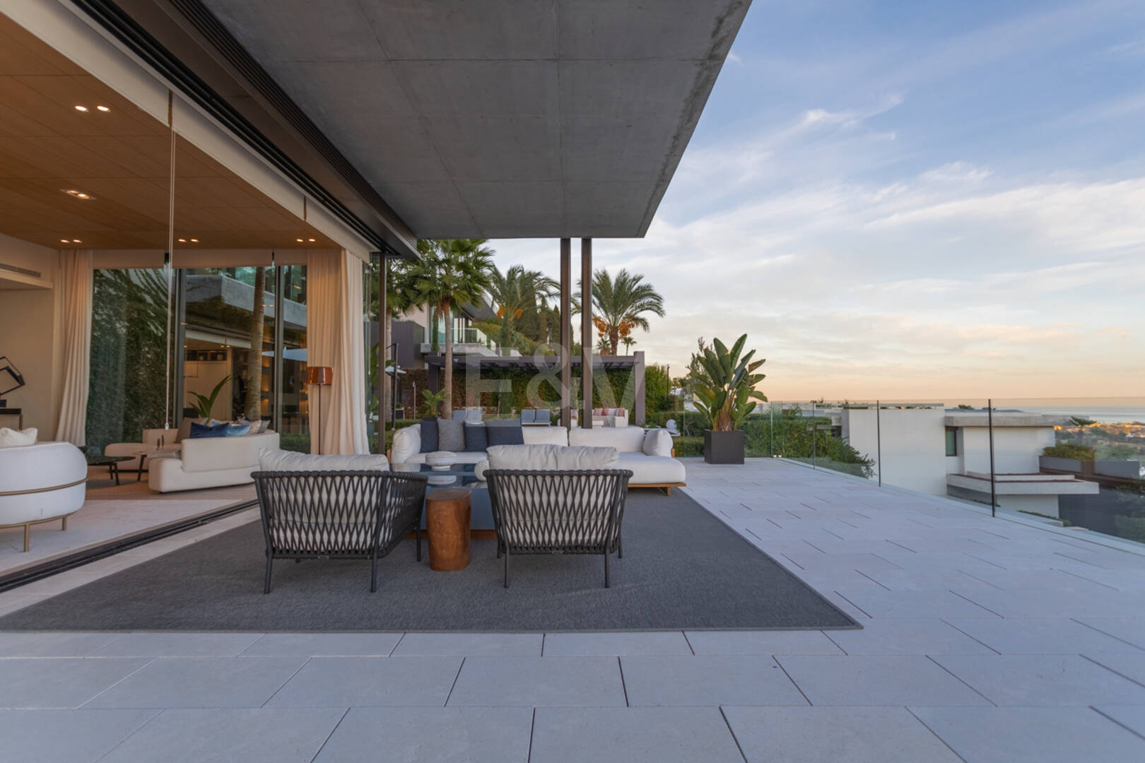 Arkitekturlyx med panoramautsikt över havet i La Quinta