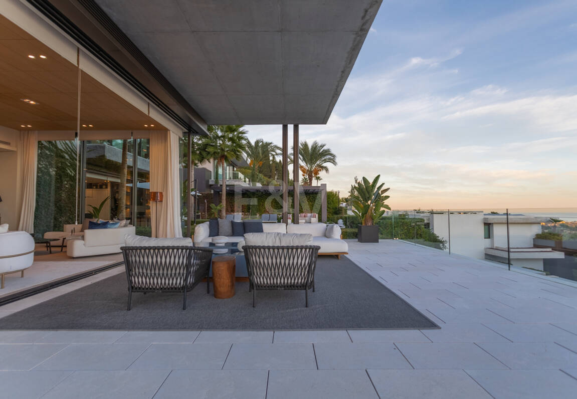 Arkitekturlyx med panoramautsikt över havet i La Quinta