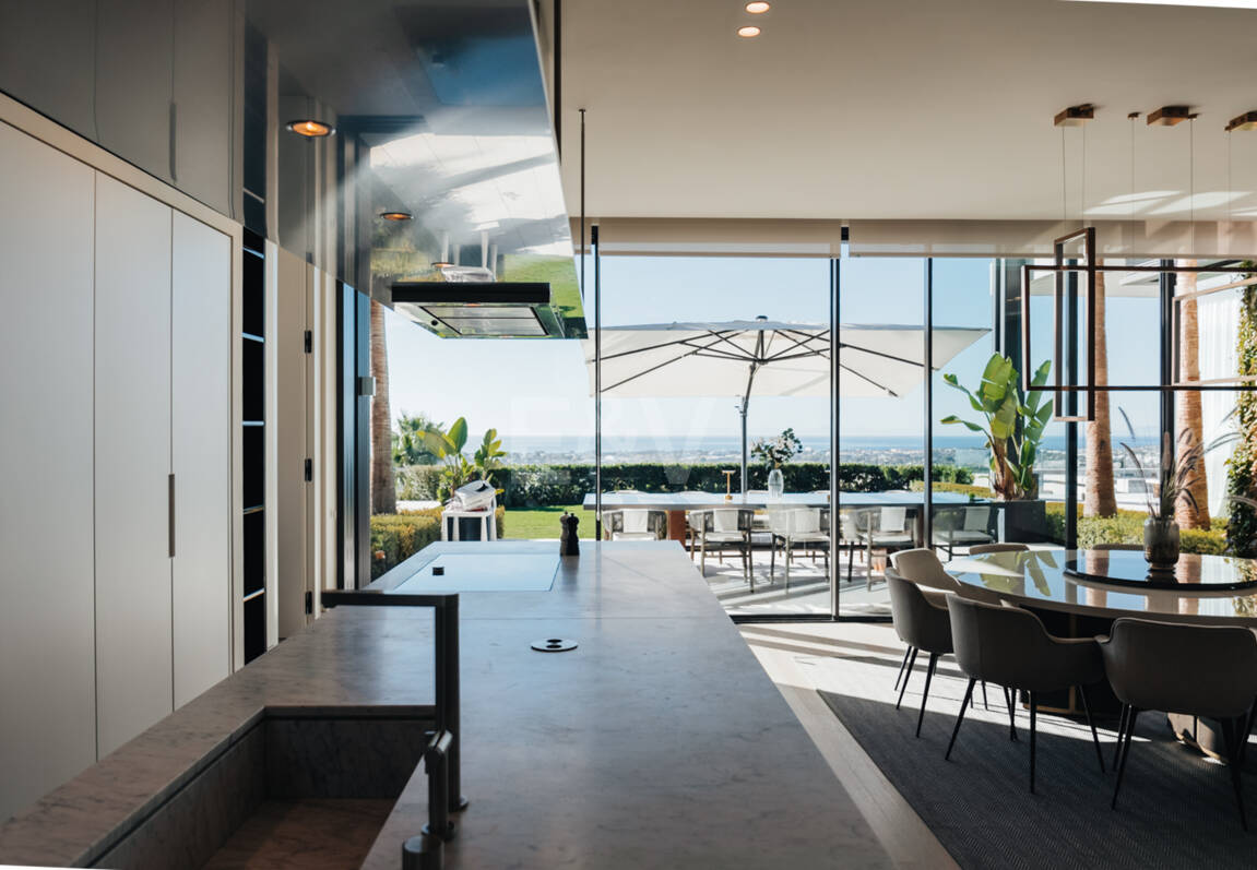 Arkitekturlyx med panoramautsikt över havet i La Quinta