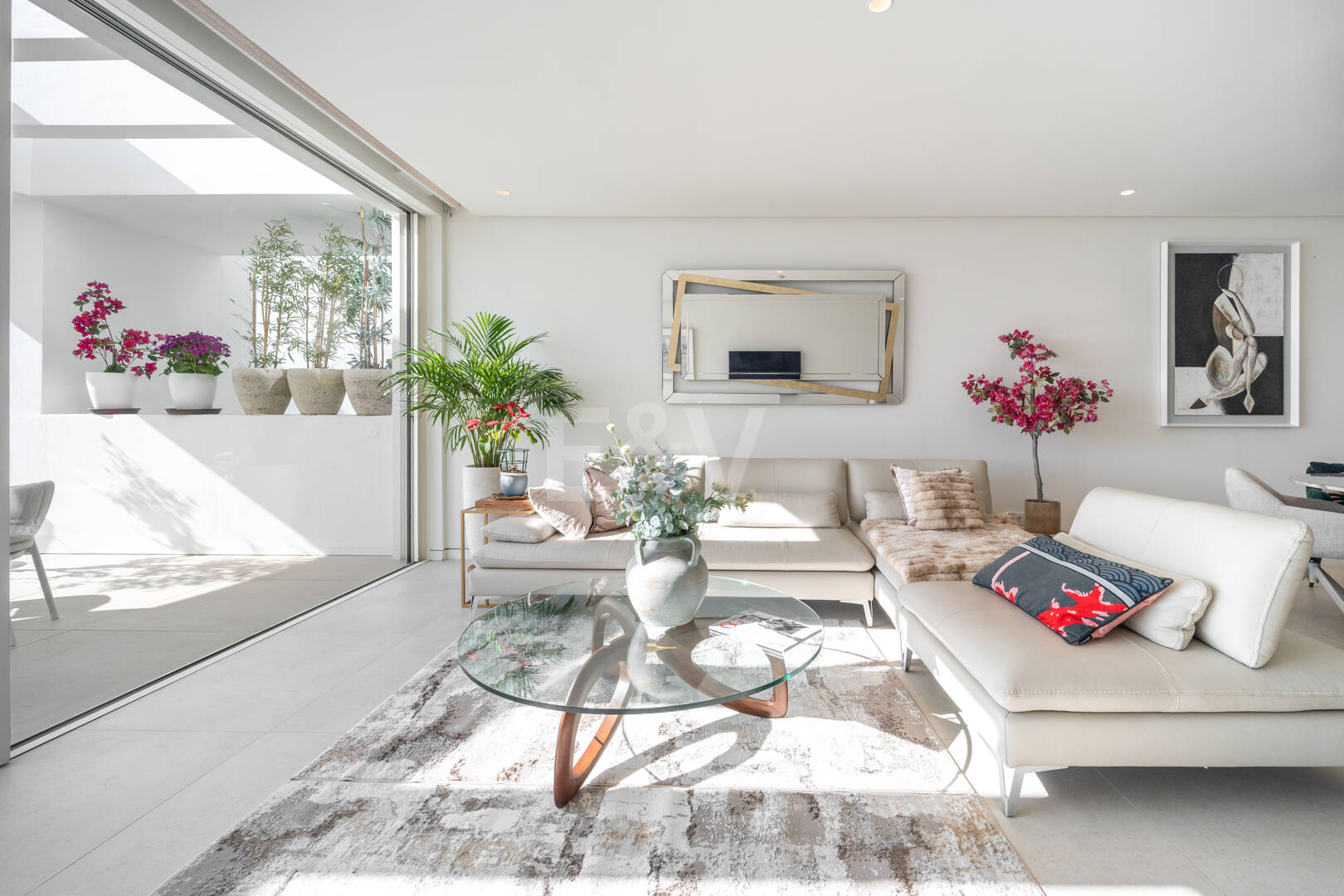Appartement élégant avec mer panoramique et montagne Vues dans Palo Alto Marbella