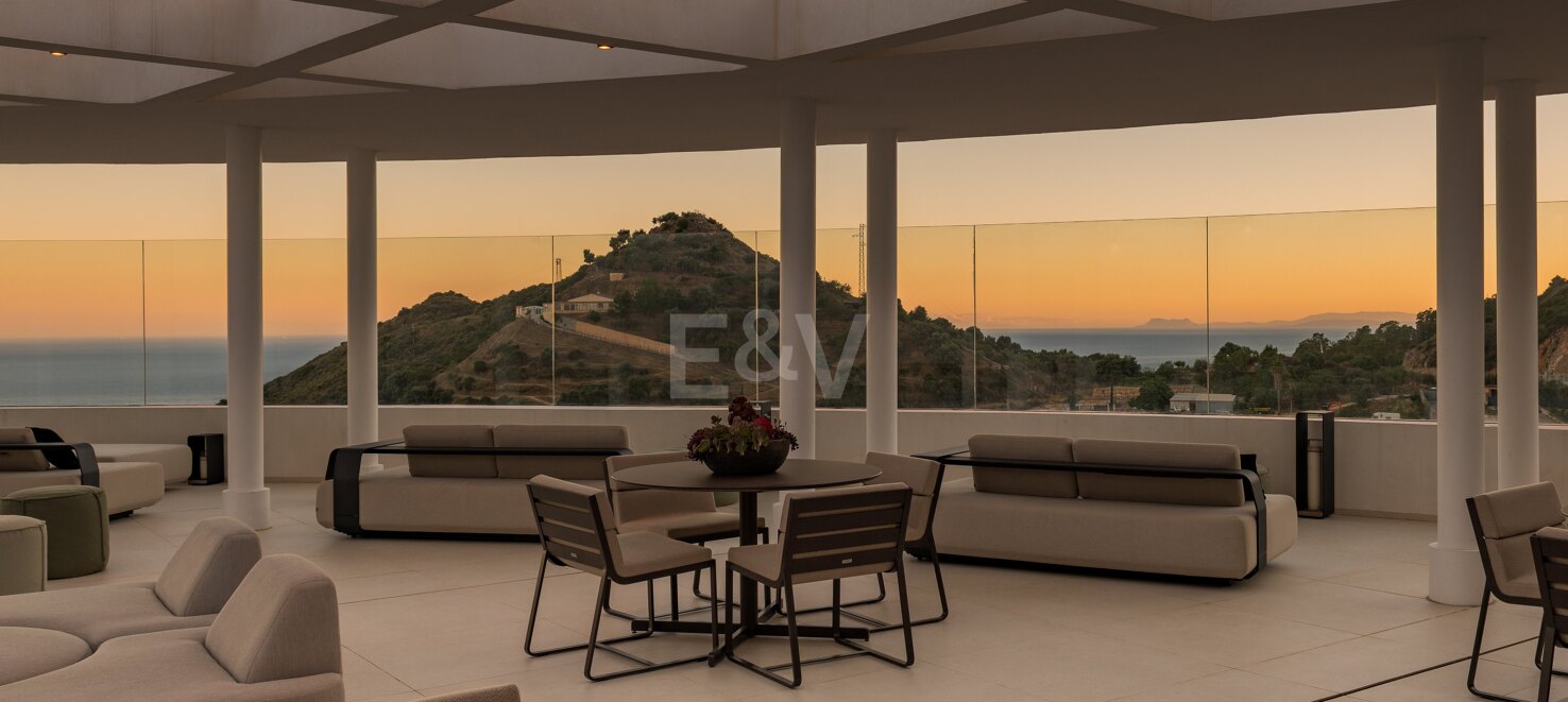 Stylish Apartment with Panoramic Sea & Mountain Views in Palo Alto
