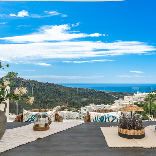 Stylish Apartment with Panoramic Sea & Mountain Views in Palo Alto