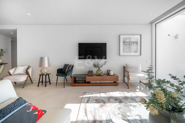 Appartement élégant avec mer panoramique et montagne Vues dans Palo Alto Marbella