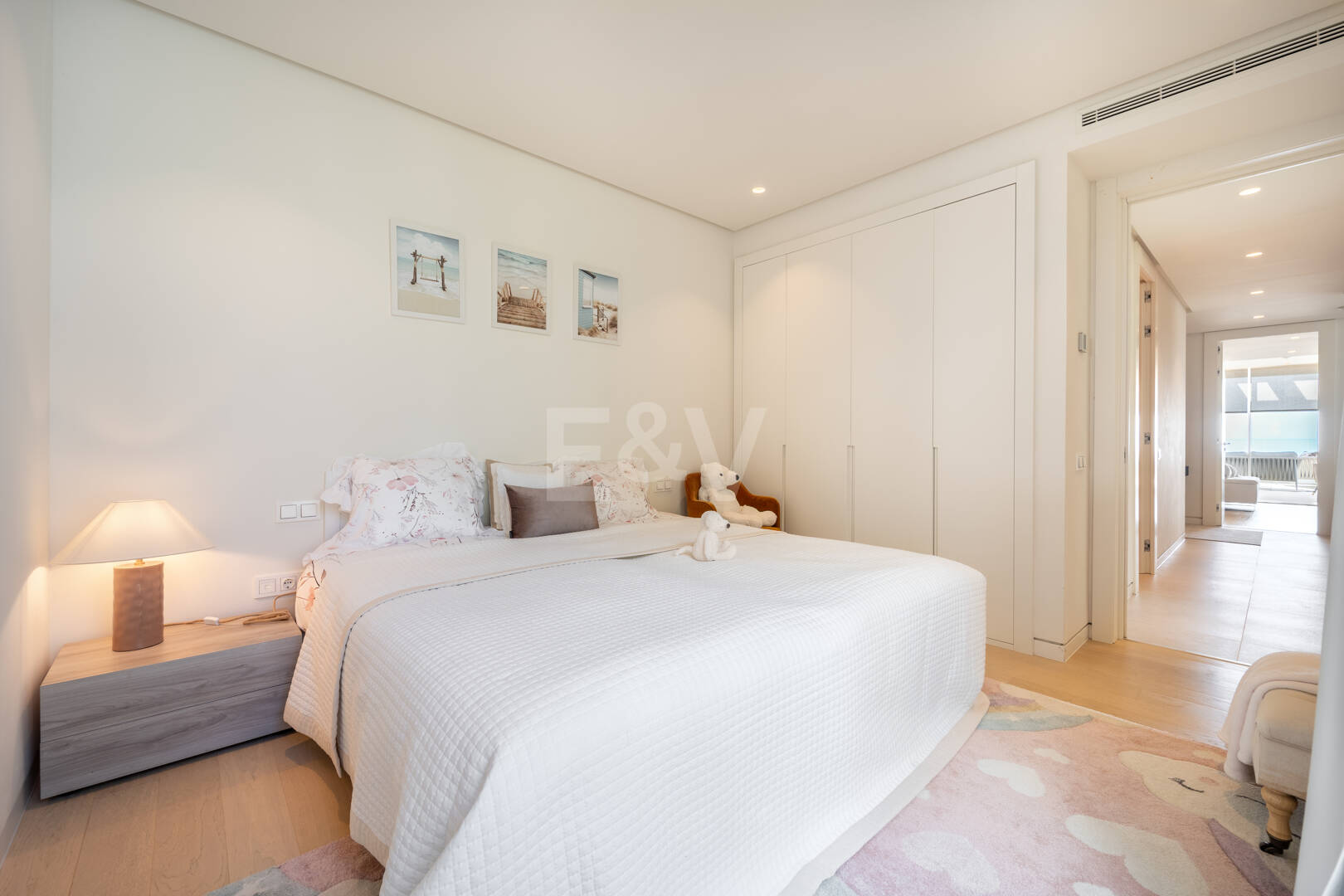 Appartement élégant avec mer panoramique et montagne Vues dans Palo Alto Marbella