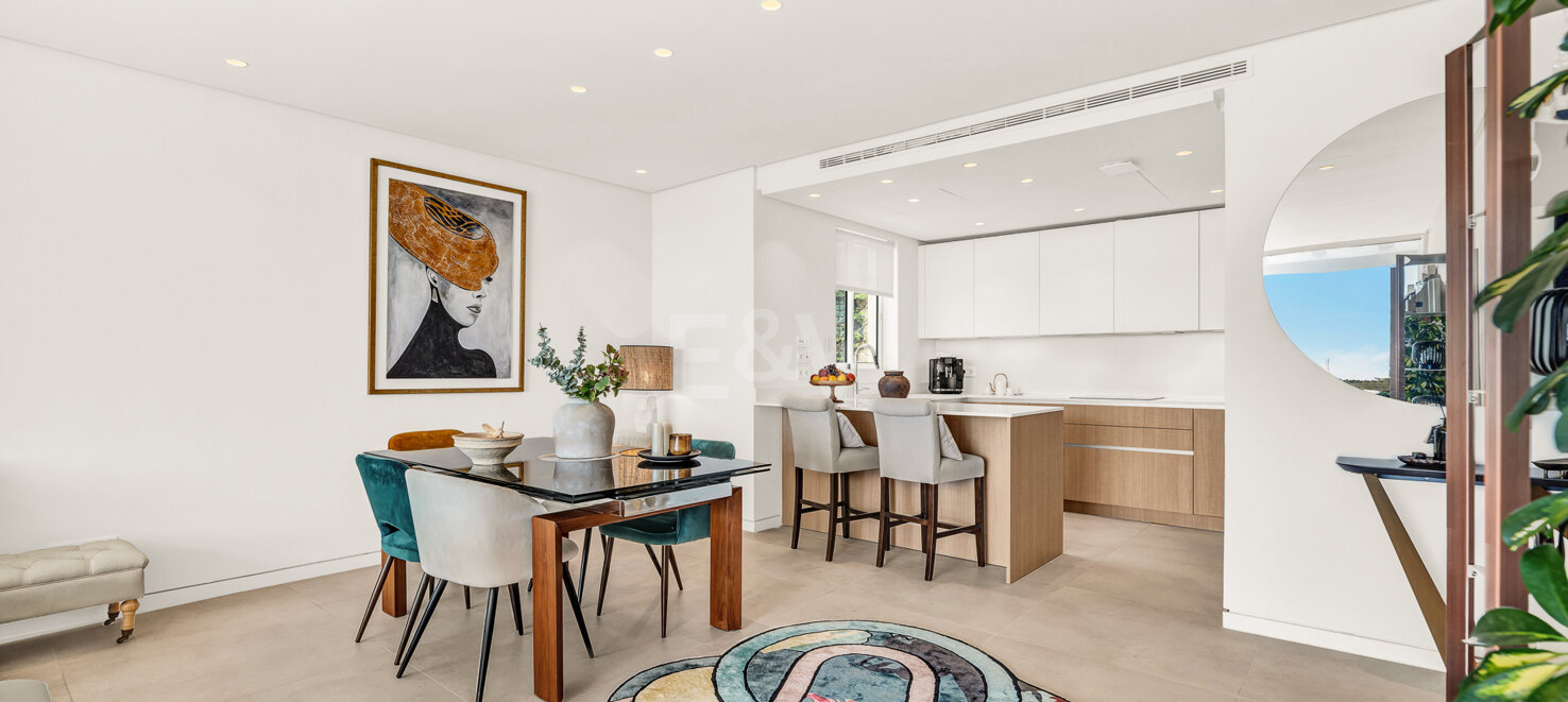 Stylish Apartment with Panoramic Sea & Mountain Views in Palo Alto