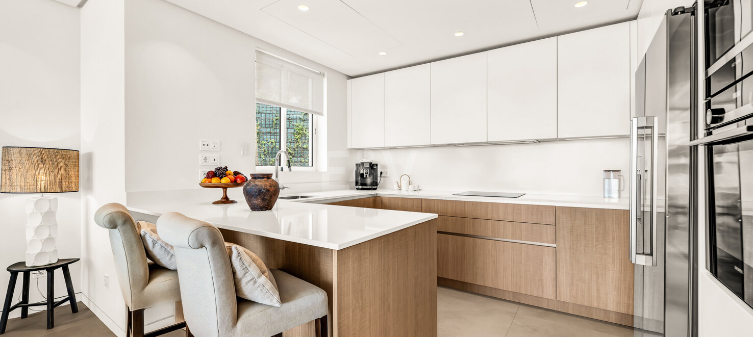 Stylish Apartment with Panoramic Sea & Mountain Views in Palo Alto