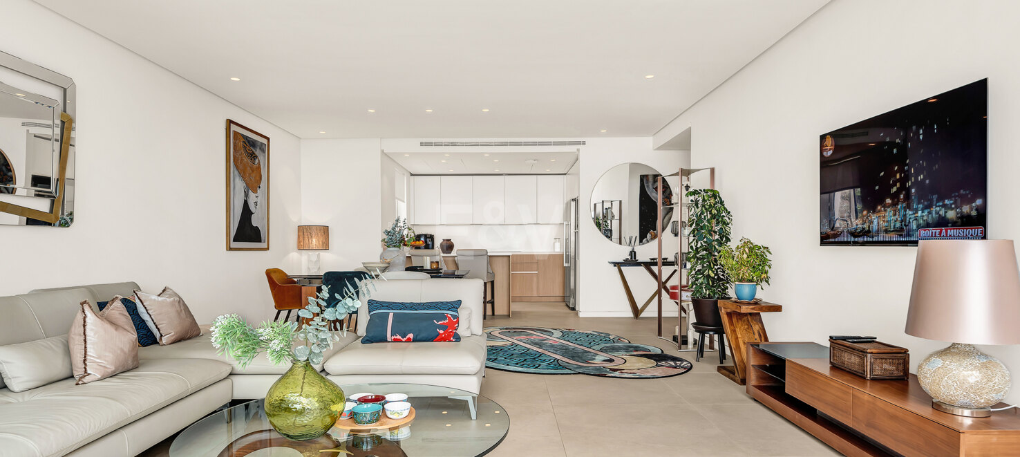 Stylish Apartment with Panoramic Sea & Mountain Views in Palo Alto