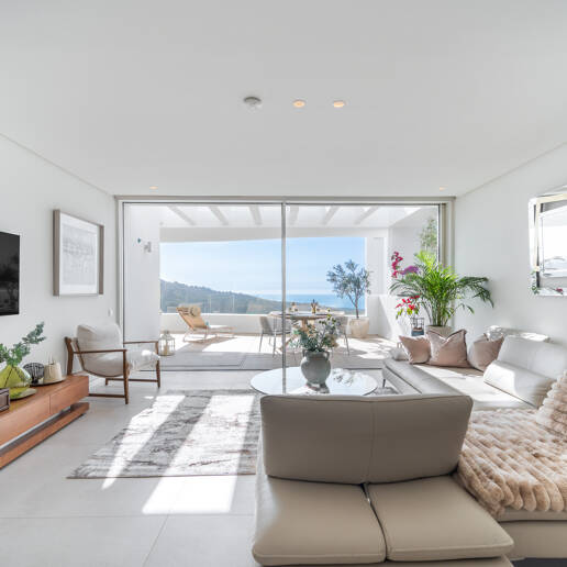 Appartement élégant avec mer panoramique et montagne Vues dans Palo Alto Marbella