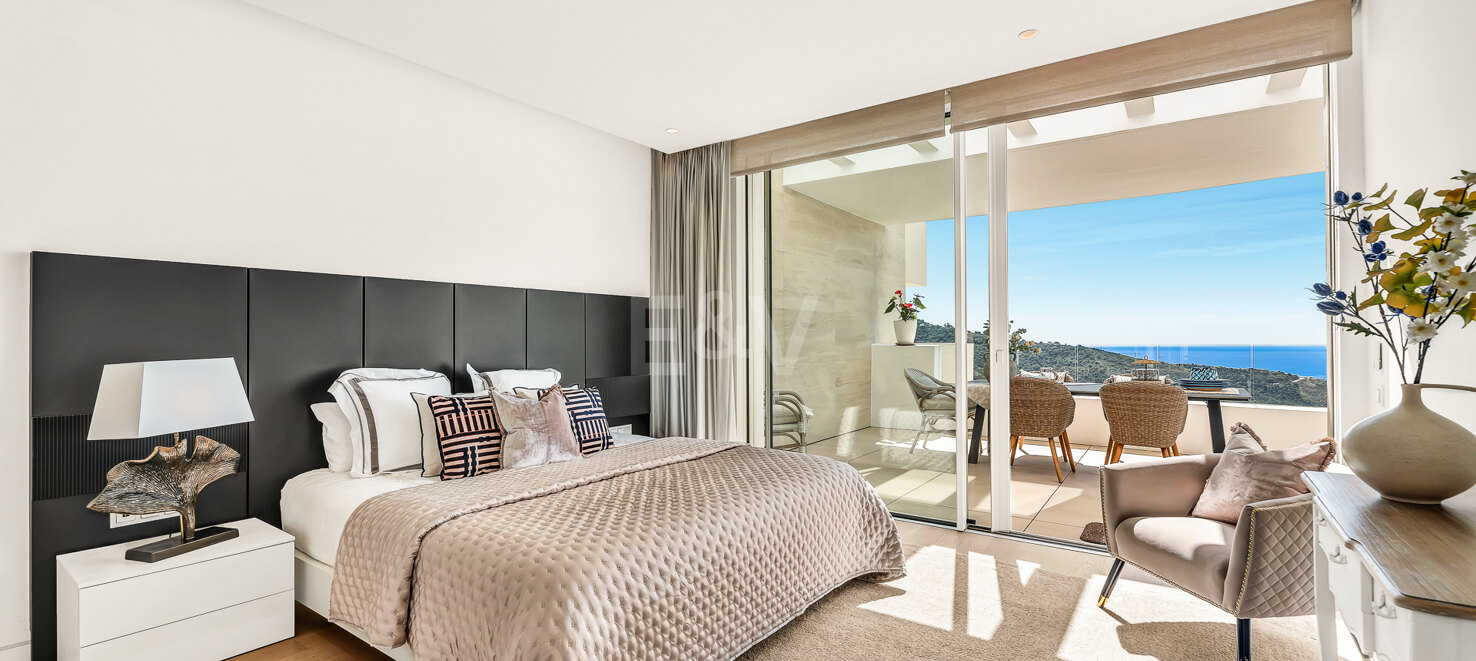 Stylish Apartment with Panoramic Sea & Mountain Views in Palo Alto