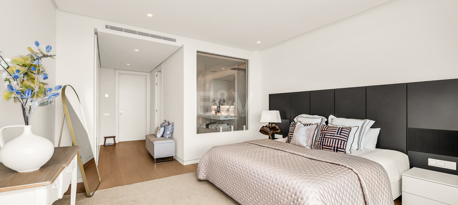 Stylish Apartment with Panoramic Sea & Mountain Views in Palo Alto