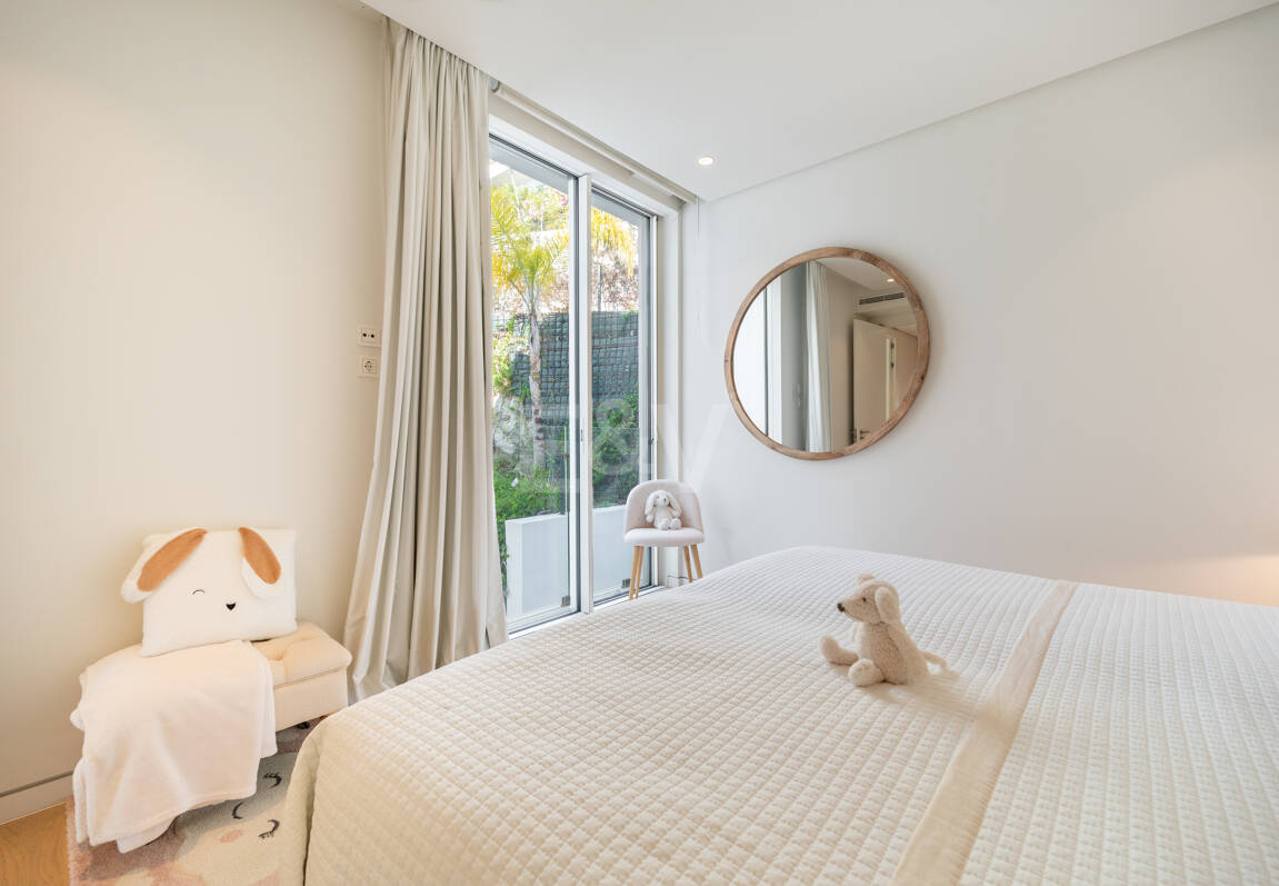 Appartement élégant avec mer panoramique et montagne Vues dans Palo Alto Marbella