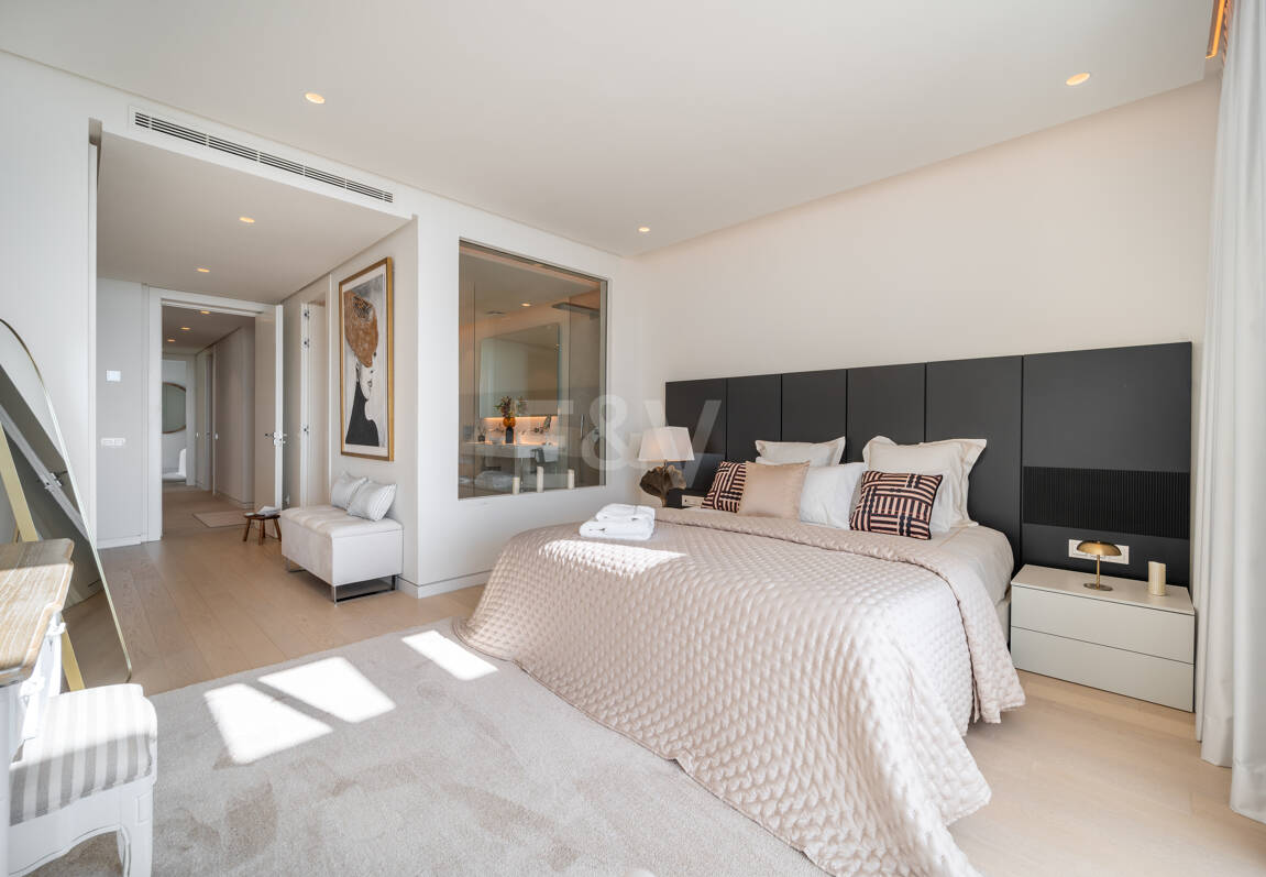 Appartement élégant avec mer panoramique et montagne Vues dans Palo Alto Marbella