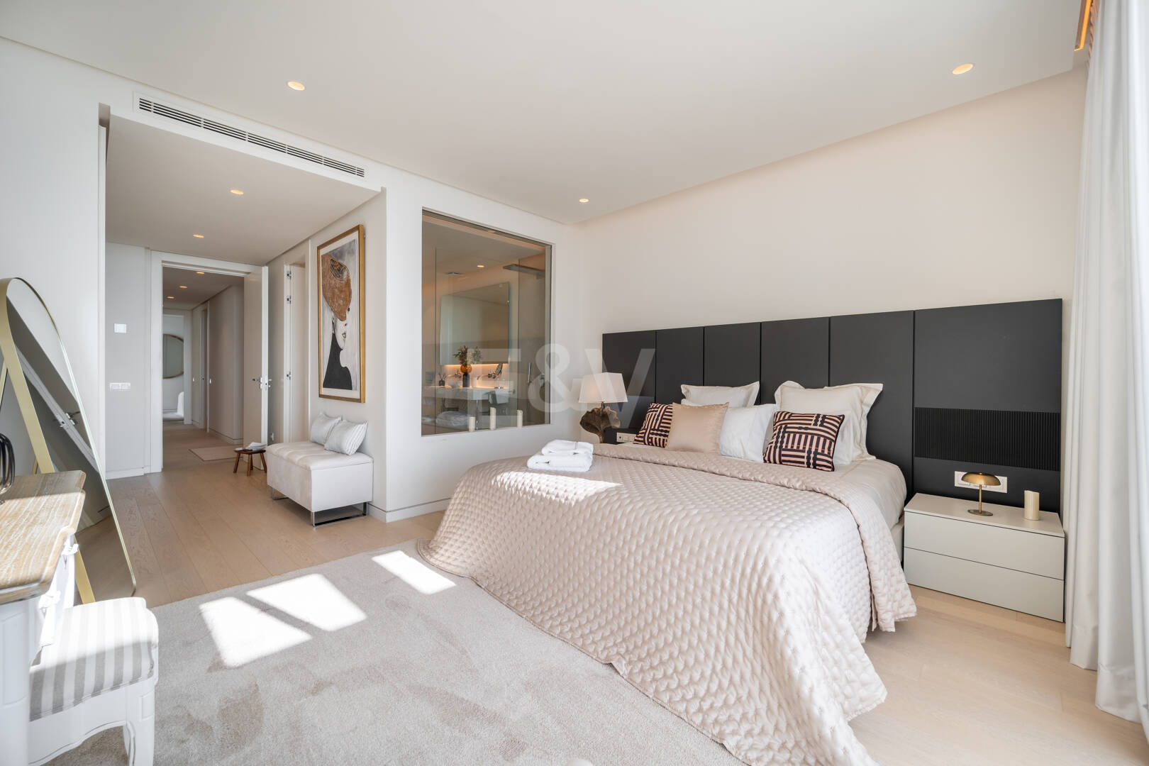 Appartement élégant avec mer panoramique et montagne Vues dans Palo Alto Marbella