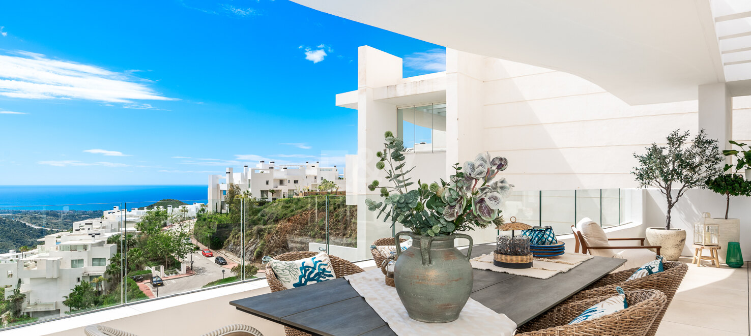 Stylish Apartment with Panoramic Sea & Mountain Views in Palo Alto