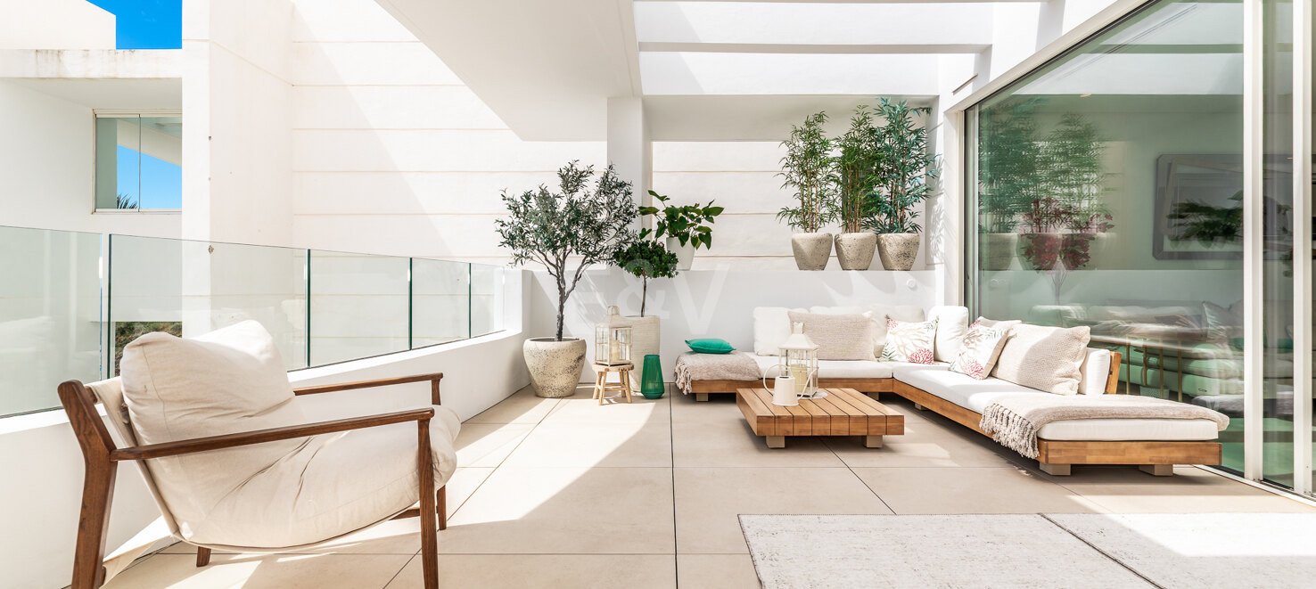 Stylish Apartment with Panoramic Sea & Mountain Views in Palo Alto