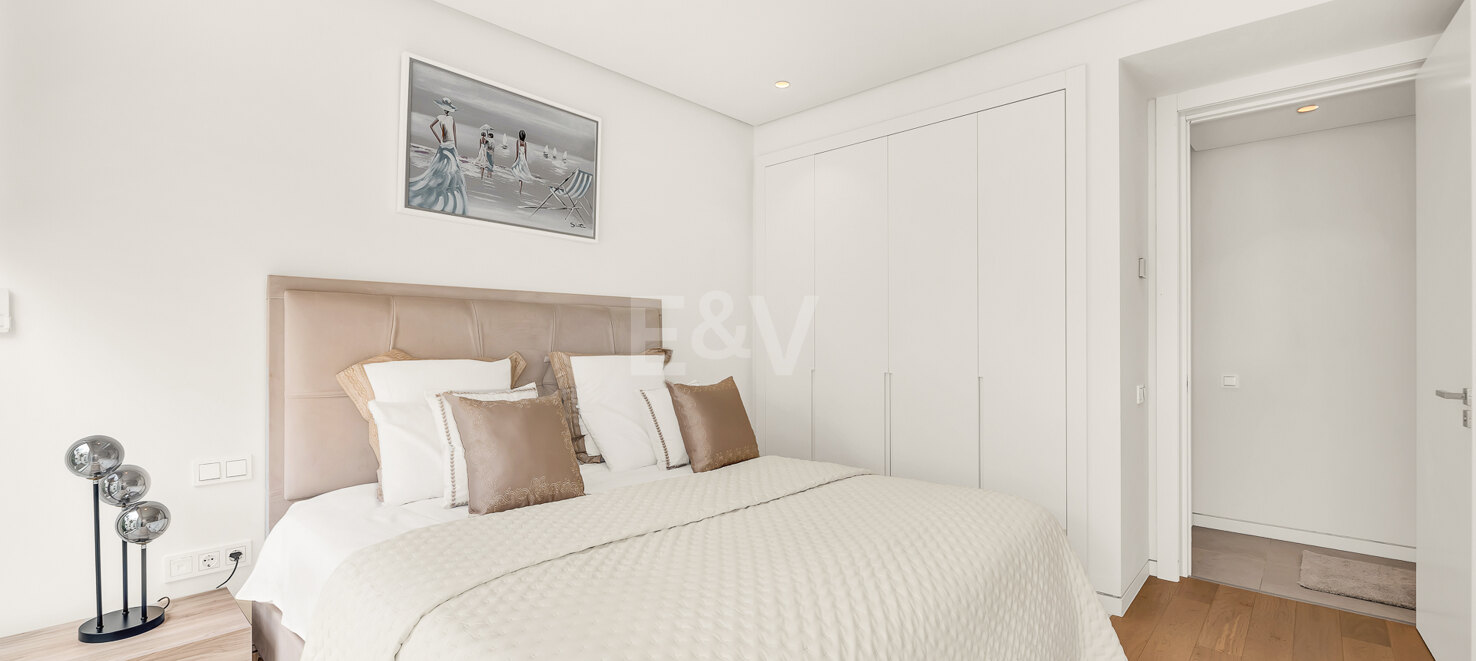 Stylish Apartment with Panoramic Sea & Mountain Views in Palo Alto