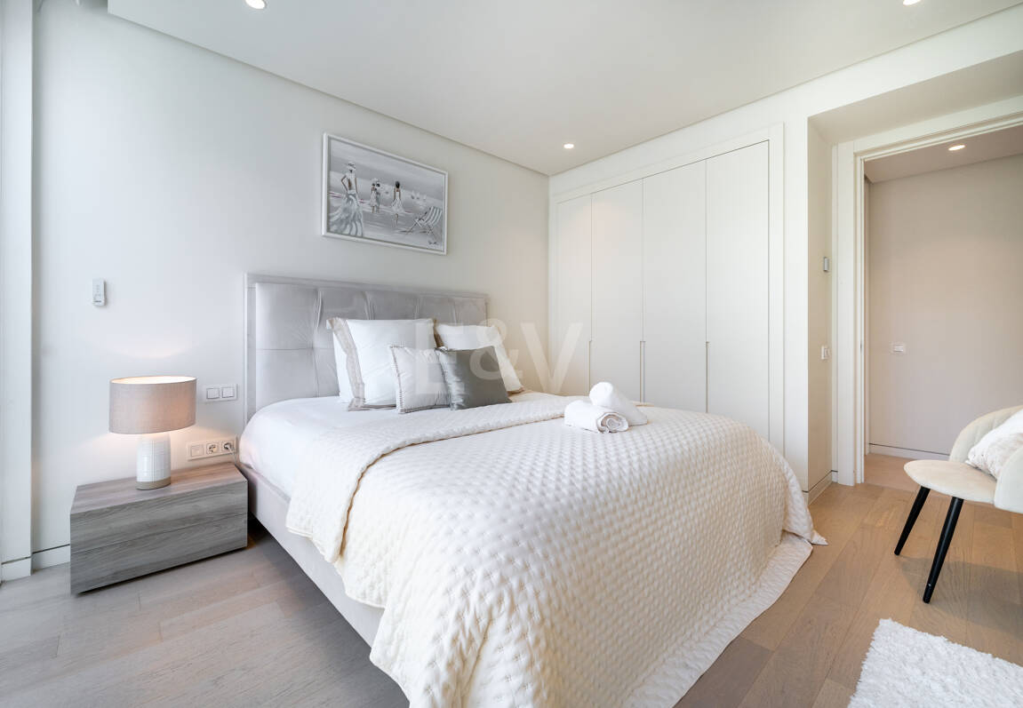 Appartement élégant avec mer panoramique et montagne Vues dans Palo Alto Marbella