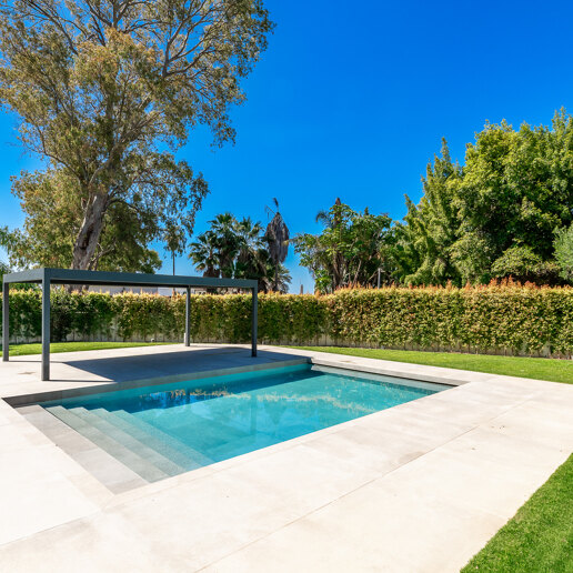 Exclusive Contemporary Villa Just 200 Meters from the Sea