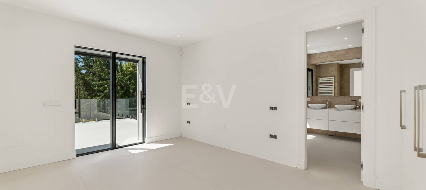 Villa contemporánea exclusiva en segunda línea de playa
