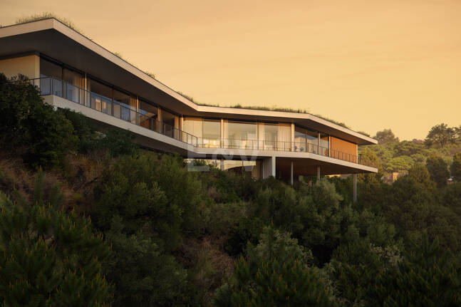 Elegante villa en Monte Mayor rodeada de naturaleza y privacidad
