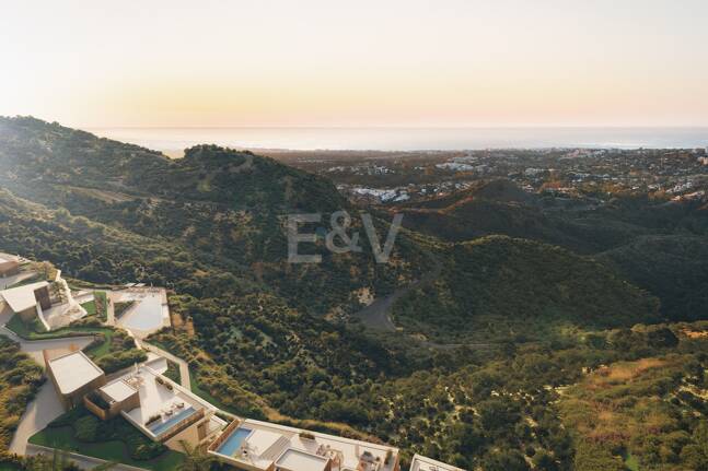 Elegant Apartment with Expansive Terrace and Sea Views