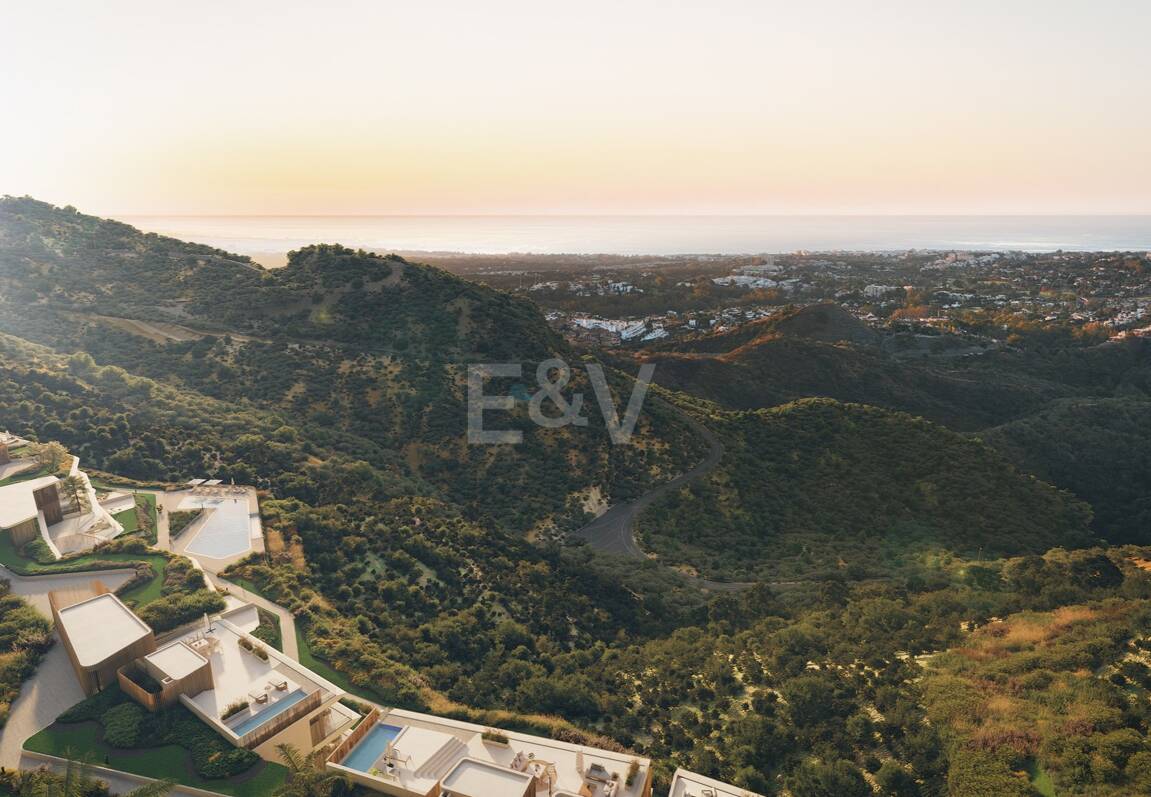 Elegant Apartment with Expansive Terrace and Sea Views