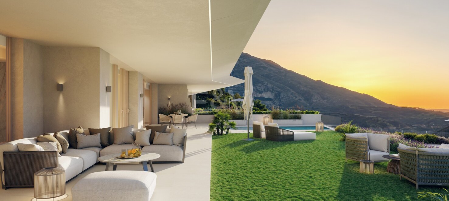 Elegant Apartment with Expansive Terrace and Sea Views